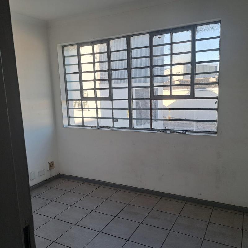 To Let commercial Property for Rent in Neave Industrial Eastern Cape